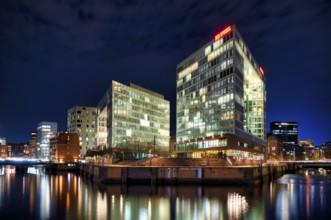 Night view, publishing house Der Spiegel, lettering, mirror building, Hafencity, Ericusspitze,