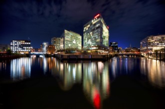 Night view, publishing house Der Spiegel, lettering, mirror building, Ericus-Kontor, Ericusspitze,