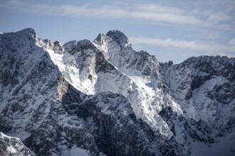 View of snowy peaks of Zugspitze, view from Längenfelderkopf in winter, Wetterstein Mountains,