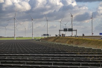 86.5 MW peak open-air photovoltaic systems, from RWE, with over 141, 000 solar modules, on a side