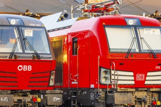 Modern locomotives of the Austrian Federal Railways, ÖBB, and Deutsche Bahn, DB, Augsburg railway