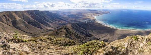 Panorama at Castillejo viewpoint, view from the Risco de Famara cliffs to the coast and the sea