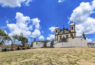 Bom Jesus de Matosinhos and sculptures of the twelve prophets by Aleijadinho in the city of