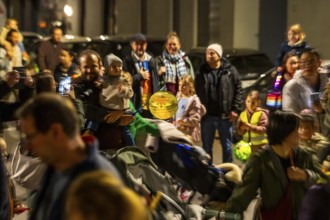 Martinszug in Essen-Rüttenscheid, the parish of St. Lambertus, with over 500 participants, North