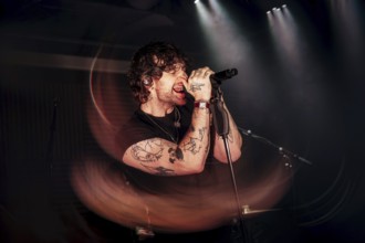 Tom Grennan live on Grennan '25 tour at Bi Nuu in Berlin on 13.11.2025 Note: the photo was taken