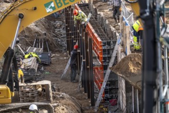 Construction site, dismantling, demolition of a large building, construction of retaining walls in