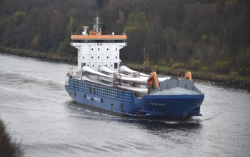 Cargo ship ROTRA VENTE sails with rotor blades for wind turbines in the Kiel Canal, NOK, Kiel