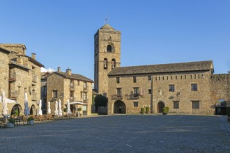 Plaza Mayor main square historic buildings medieval village of Ainsa, Aínsa-Sobrarbe, Huesca