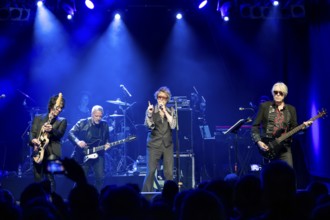 Singer Richard Butler, The Psychedelic Furs, rock band, UK, Live 2025 tour, concert on 08.11.2025
