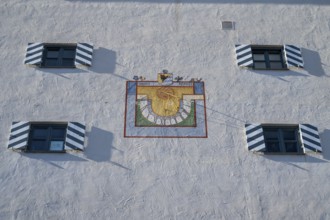 Franzmühle, Fassade mit Sonnenuhr, Bad Tölz, Upper Bavaria, Bavaria, Germany