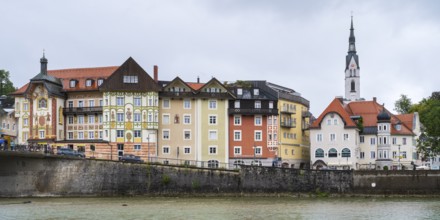 Building on the banks of the Isar, Church of St. Mariä Himmelfahrt, Altstadt, Bad Tölz, Upper