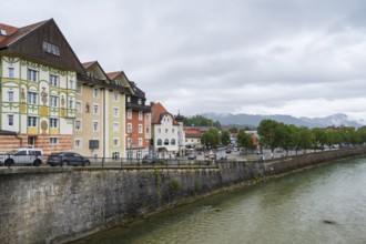 Gable houses on the banks of the Isar, Bad Tölz. Bad Tölz, Upper Bavaria, Bavaria, Germany