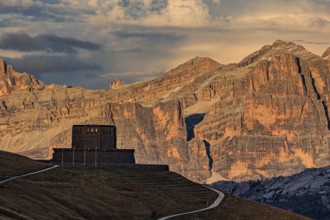 War memorial, military cemetery, evening light, mountains, cloudy, Pordoi Pass, behind Tofana