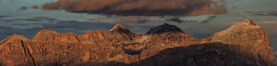 Steep mountains, mountain range, sunset, cloudy, panorama, autumn, Pordoi Pass, view of Tofana