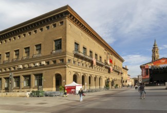Historic Ayuntamiento city hall building, Plaza del Pilar, city centre of Zaragoza, Aragon, Spain