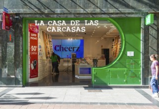 La Casa De Las Carcasas mobile phone accessory shop store, city centre of Zaragoza, Aragon, Spain