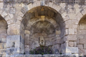 Middle terrace, fountain in retaining wall to the upper terrace, Asclepieion, Latin Aescupium,