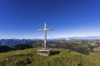 Summit Cross, Hoher Zinken, Postalm, Osterhorn Group, Salzkammergut, Province of Salzburg, Austria