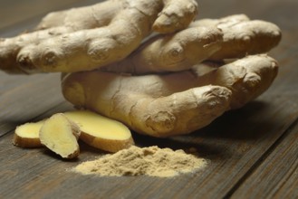 Ginger, ginger root and ginger powder, Zingiber officinale