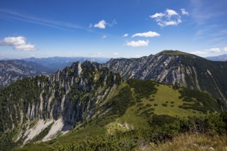 View from Braunedlkogel to Scharfen and Gamsfeld, Postalm, Osterhorn Group, Salzkammergut, State of
