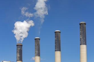 Rock Springs, Wyoming - The Jim Bridger power plant. Originally all four units were coal-fired, but