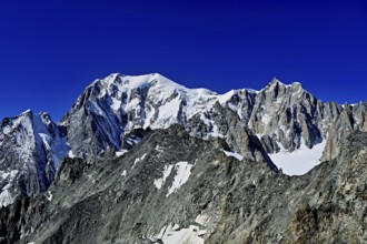 From left, the mountains L'Aiguille Blanche de Peuterey, Mont Blanc, Mont Maudit, Pointe Helbronner