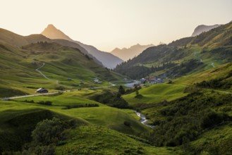 Mountain landscape, sunrise, Hochtannbergpass, Biberkopf, Warth, Bregenzerwald, Vorarlberg, Alps,