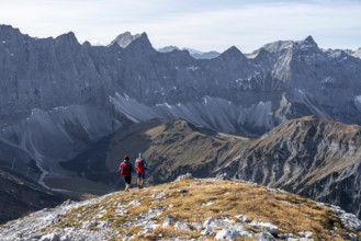 Two hikers on hiking trail, hiking to Gamsjoch, eastern Karwendel, Tyrol, Austria