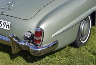 Mercedes-Benz W121 190 SL Roadster at a classic car meeting