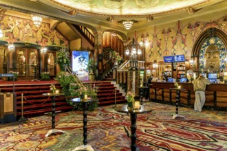 Foyer of the Tuschinski Theatre, Pathé Tuschinski, traditional cinema in the Art Deco style of the