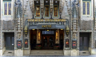 Tuschinski Theatre, Pathé Tuschinski, traditional 1920s Art Deco style cinema, Reguliersbreestraat,