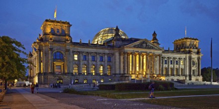 Reichstag in the evening, German Bundestag, government district, Berlin, Germany