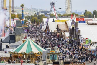 The 178th Cannstatter Volksfest on the Wasen attracted 4.2 million visitors. The Wasenrummel is one