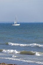Sailboat, waves, swell, Baltic Sea, Geltinger Birk nature reserve, Nieby, Schleswig-Holstein,