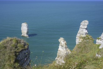 Aiguille de Belval, hike from Etretat to Yport along the chalk cliff coast, Département