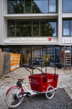 IBike, Inforad, cargo bike of the Haus des Tourismus, tourist office, Marktplatz, Stuttgart,