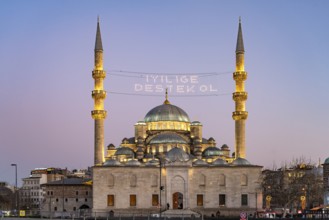 The New Mosque Yeni Cami at dusk, Eminönü, Istanbul, Turkey