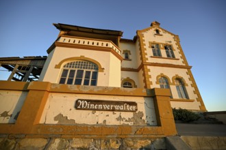 Mine manager's house, Kolmanskop, restricted diamond area, Karas region, Namibia