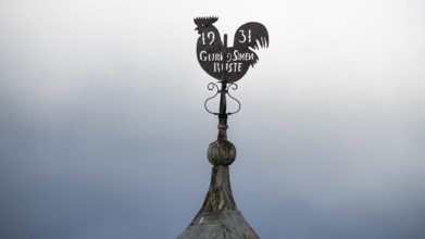 Spire with metal weather vane, spire cock, Gudbrandsdalen or Gudbrandsdalen Valley, Norway