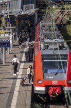 Düsseldorf-Wehrhahn station, S-Bahn and regional transport, North Rhine-Westphalia, Germany