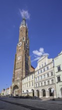 Altstadthäuser und Kirche St. Martin, Landshut, Bayern, Deutschland