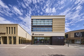 Taunus Sparkasse Anstalt des öffentlichen Rechts, moderne Architektur, Geschäftsgebäude,