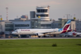 Eurowings Airbus A321 beim Start auf dem Flughaben Düsseldorf, DUS, Nordrhein-Westfalen,