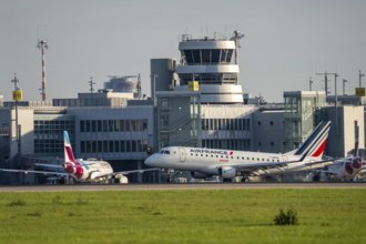 Air France Hop, Embraer E170STD, lands at Düsseldorf Airport, North Rhine-Westphalia, Germany