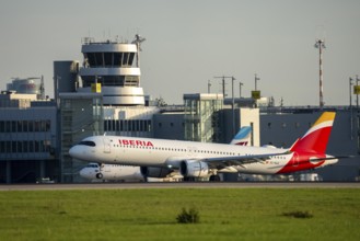 Iberia, Airbus A321, lands at Düsseldorf Airport, North Rhine-Westphalia, Germany