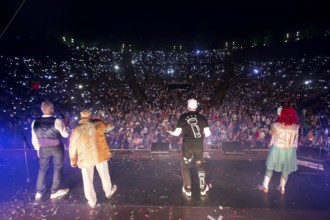 Jörn Brumme (boss / voc, fl, git), Peter Schenderlein (director / voc, piano, keyb), Max von Thien