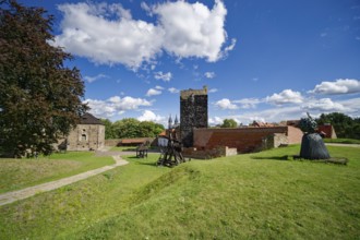 Keep, Black Tower and Staufer Imperial Palace in the Romanesque style, double chapel, castle