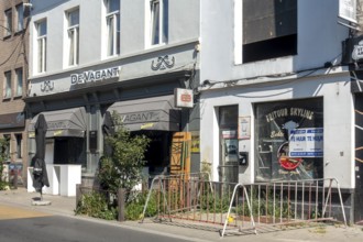 Snackbar, snack bar for rent in the Overpoortstraat, Overpoort street, nightlife district for