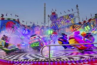 Oktoberfest attraction Break Dance in motion, Festwiese, Theresienwiese, Oktoberfest, Munich, Upper