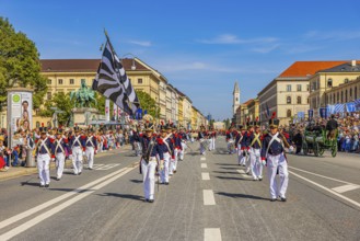 Basler Mittwochgesellschaft in historical uniforms from Switzerland, Trachten- und Schützenzug,